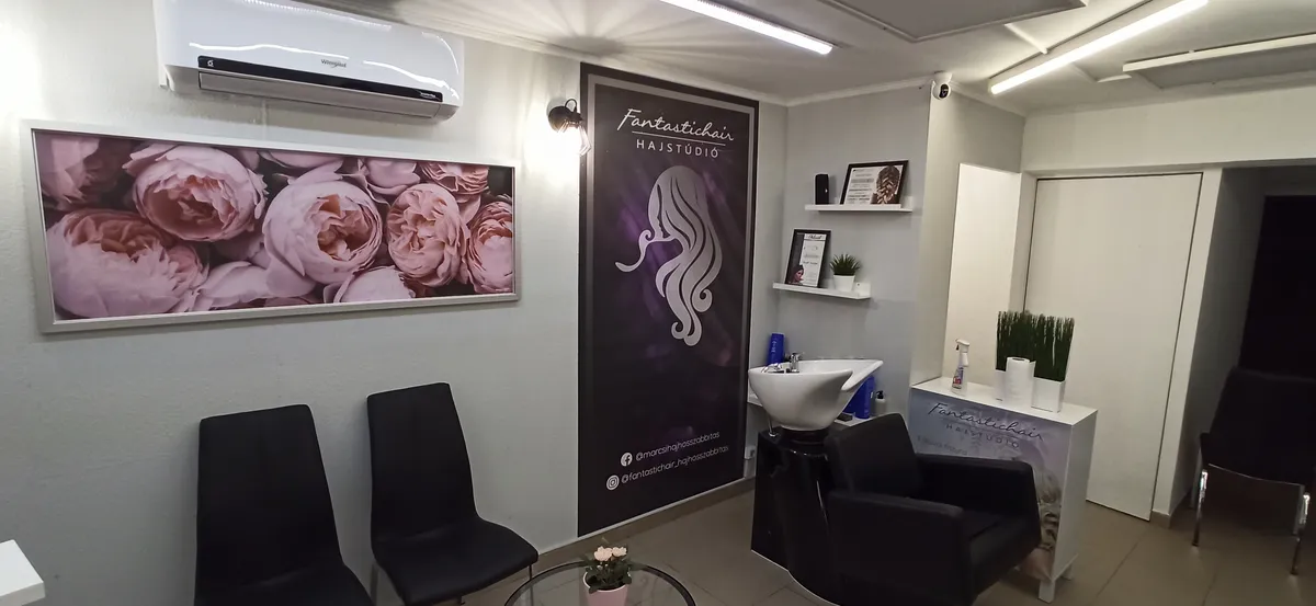 Vászonkép mint prémium faldekoráció egy üzlettérben